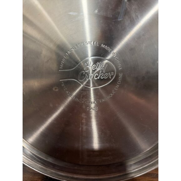 VTG Betty Crocker 2.7Qt Stainless Steel Whistling Tea Kettle With Black Handle - Picture 7 of 9